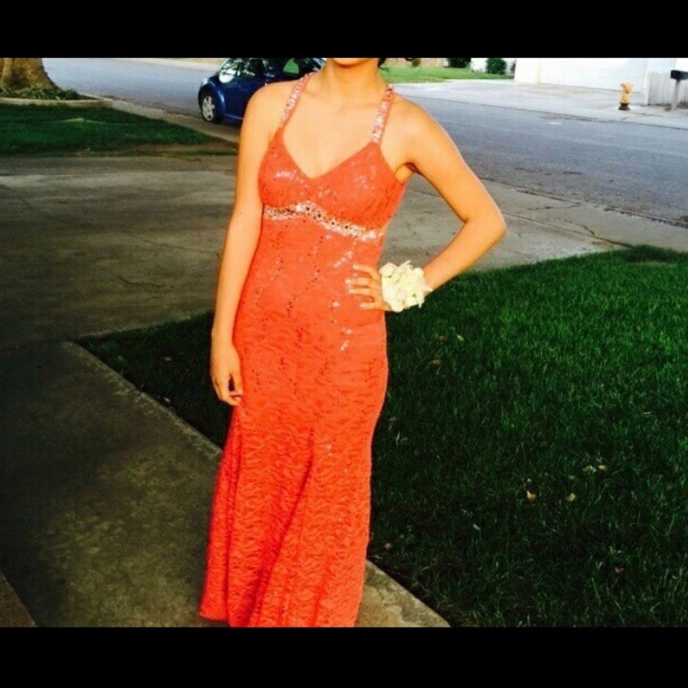 Prom dress - Picture 2 of 2